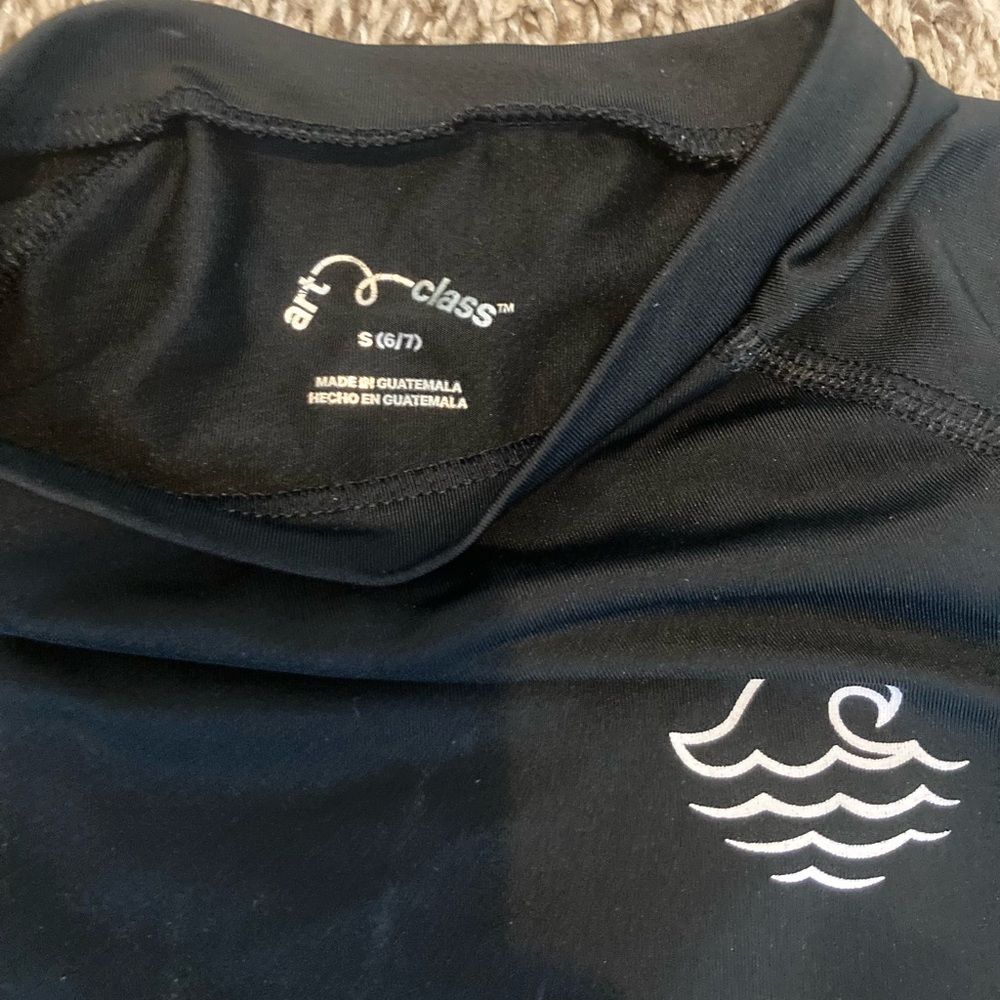 Marvel Rashguard Swim Set size small - Picture 4 of 4